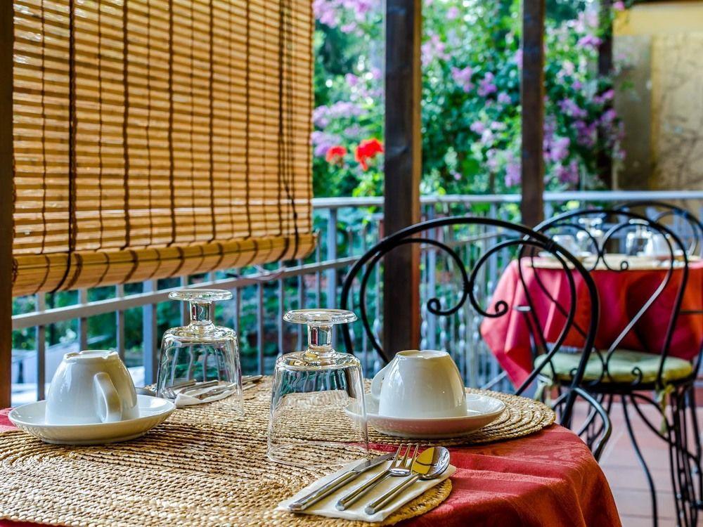 Acomodação com café da manhã  Sangaggio House 3*