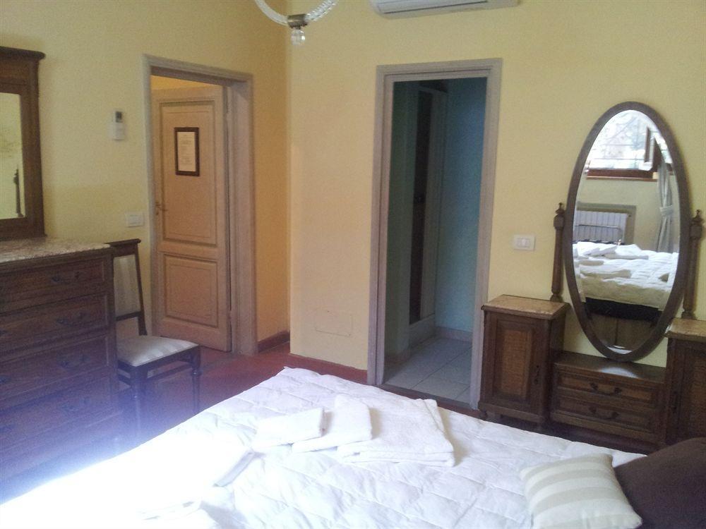 Acomodação com café da manhã  Sangaggio House 3*